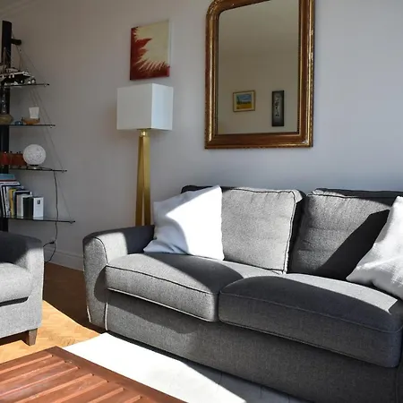 Lägenhet 3 Bedroom Eiffel Tower-view Flat *