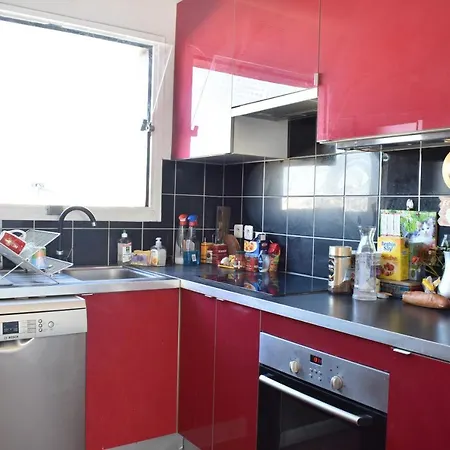 דירה 3 Bedroom Eiffel Tower-view Flat פריז